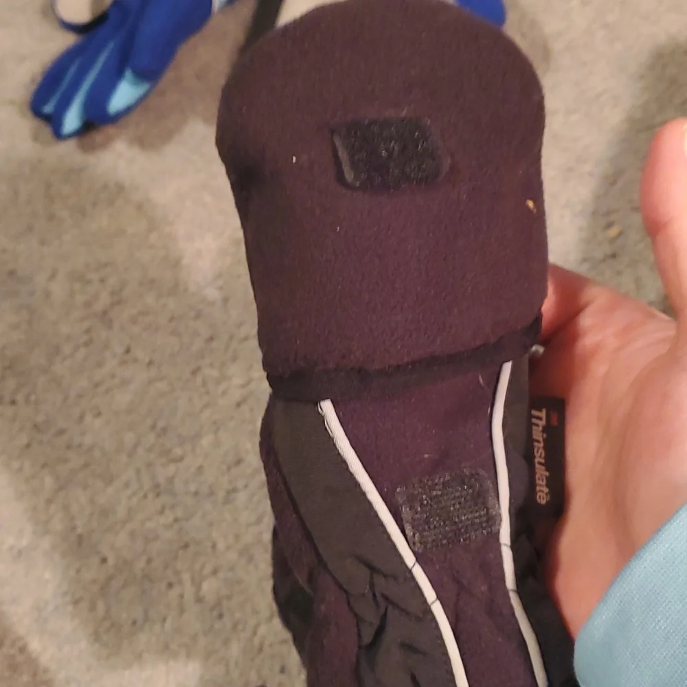 2 new pairs boys youth gloves.peace and texting flip gloves